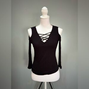 SALE! Black Active USA Cold Shoulder Ribbed Top Size S EUC